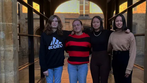 Charleville : des lycéens inventent un récupérateur d'eau de douche...